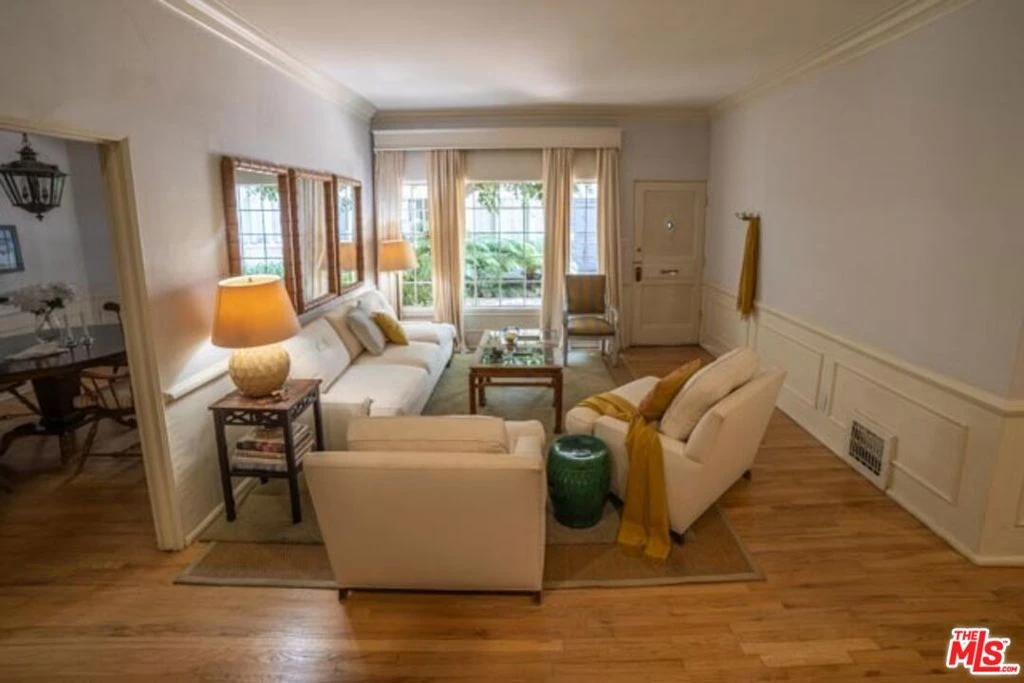 Interior 2