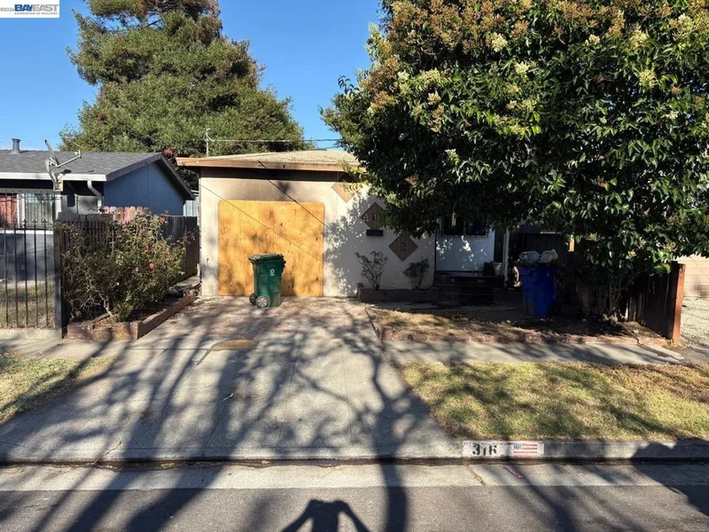 Photo 2 of 316 S 28th St