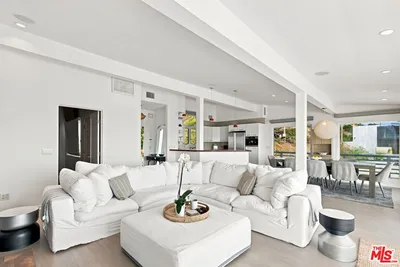 24742 Malibu Road photo 2
