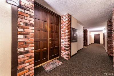 5334 Lindley Avenue 126 photo 2