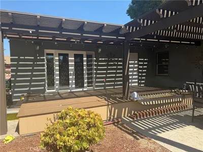 2210 Rockway photo 2