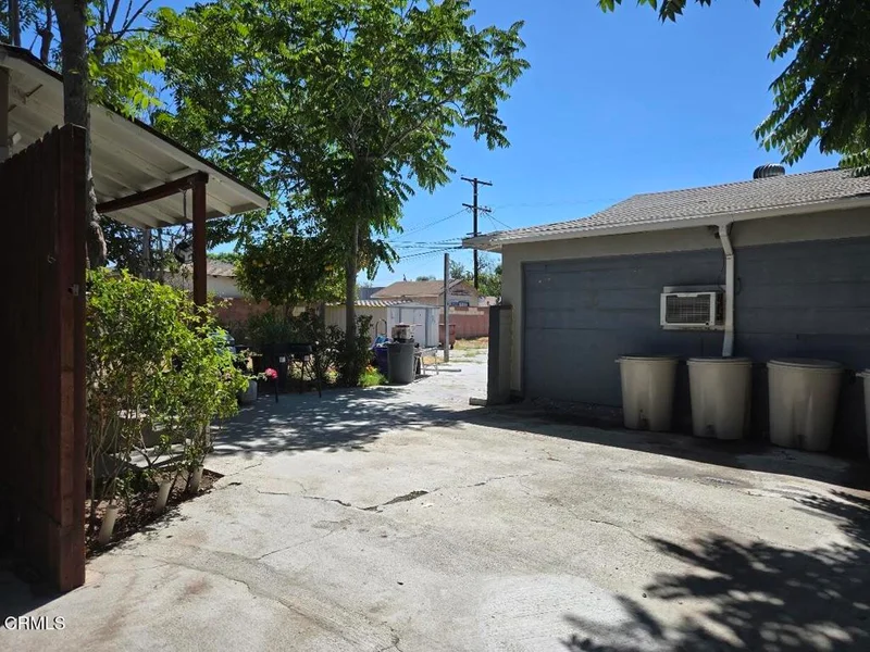 Photo 2 of 13648 Filmore Street