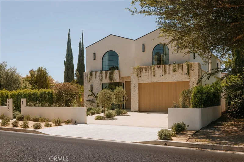 Photo 2 of 5005 Rubio Avenue