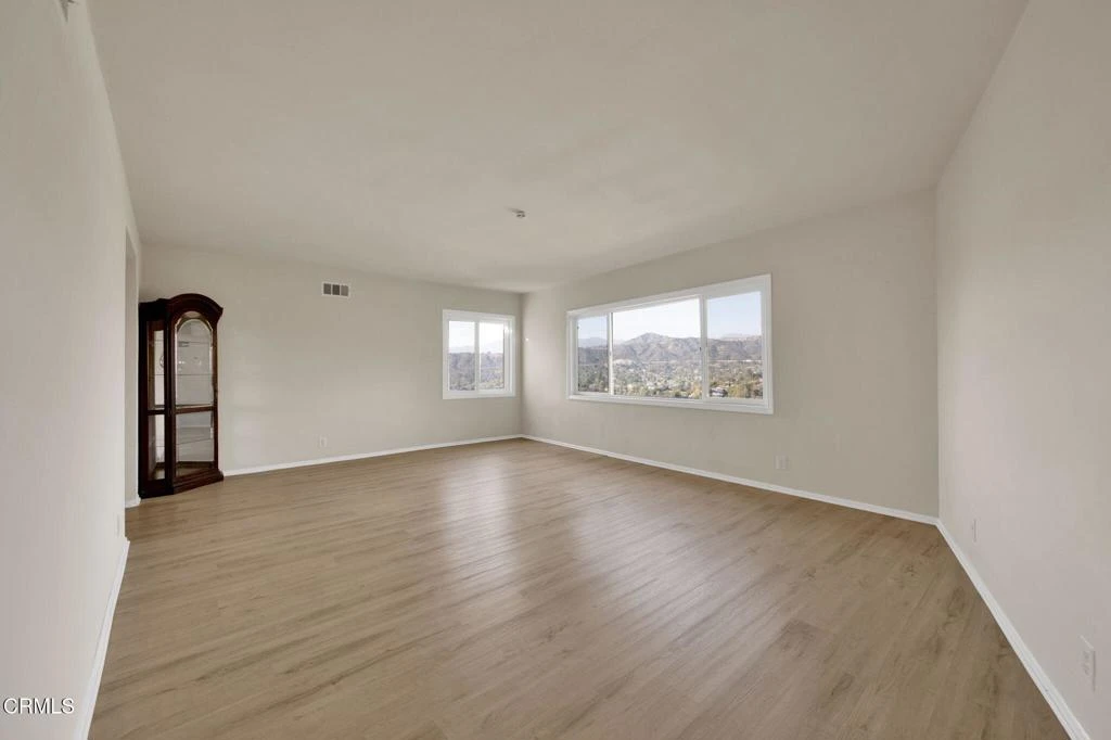 Interior 3