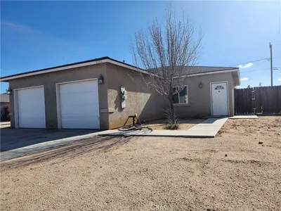 8536 Aspen A Avenue B photo 2