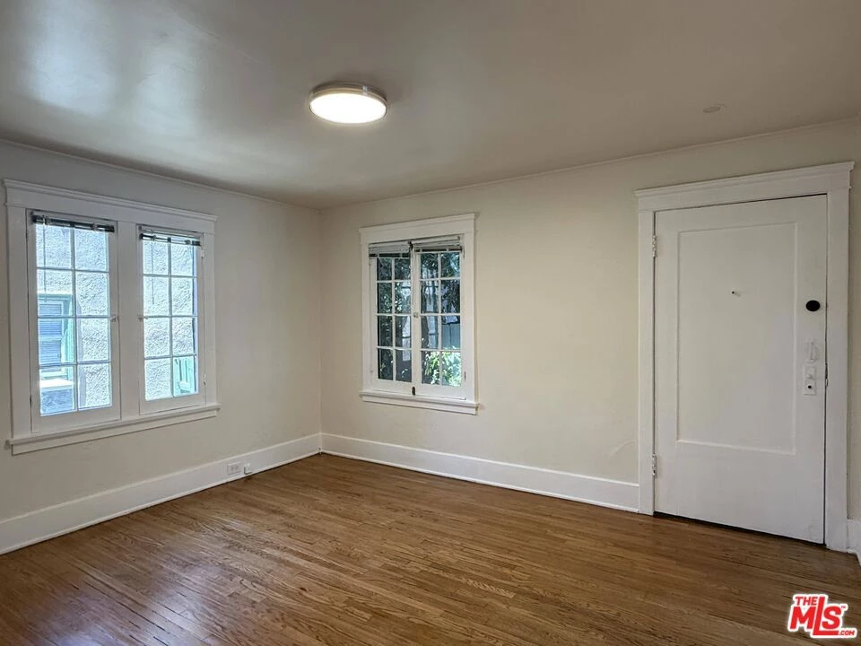 Interior 3