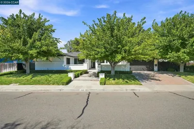 840 Kane Circle photo 2