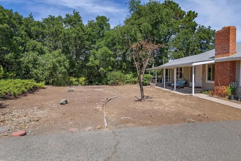 Photo 2 of 20615 Leonard Road