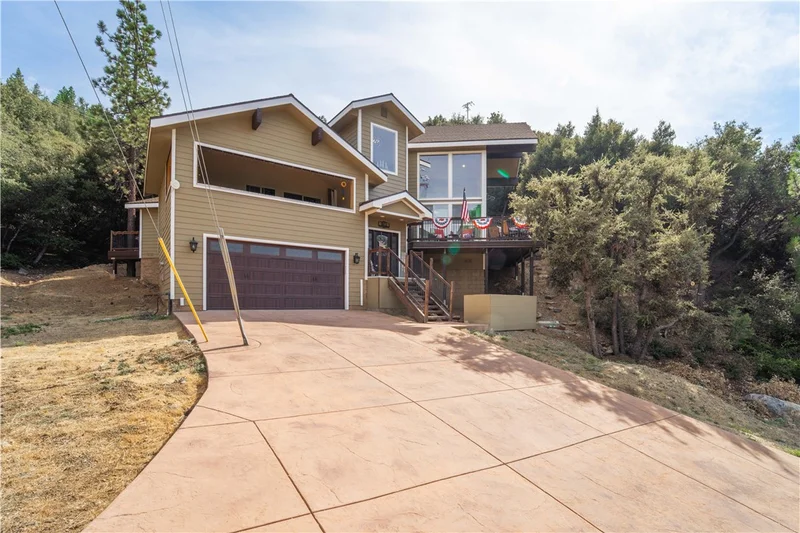 Photo 2 of 1813 Zermatt Drive