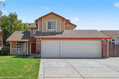 4674 La Vista Dr