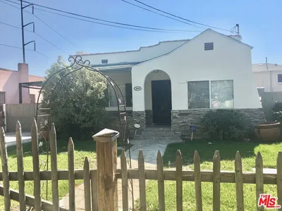 304 W Hillcrest Boulevard
