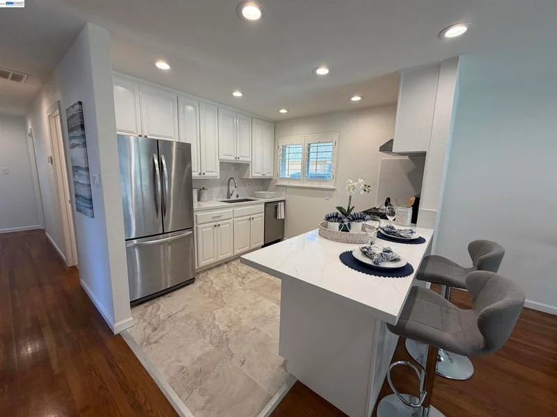 Photo 2 of 4127 Florida Ct