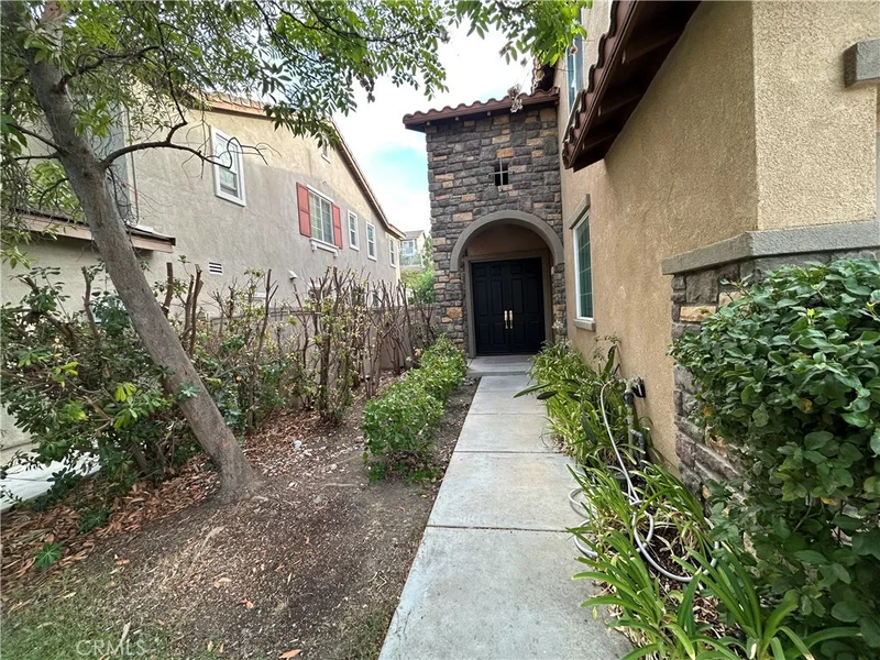 Photo 2 of 18 Via De La Valle