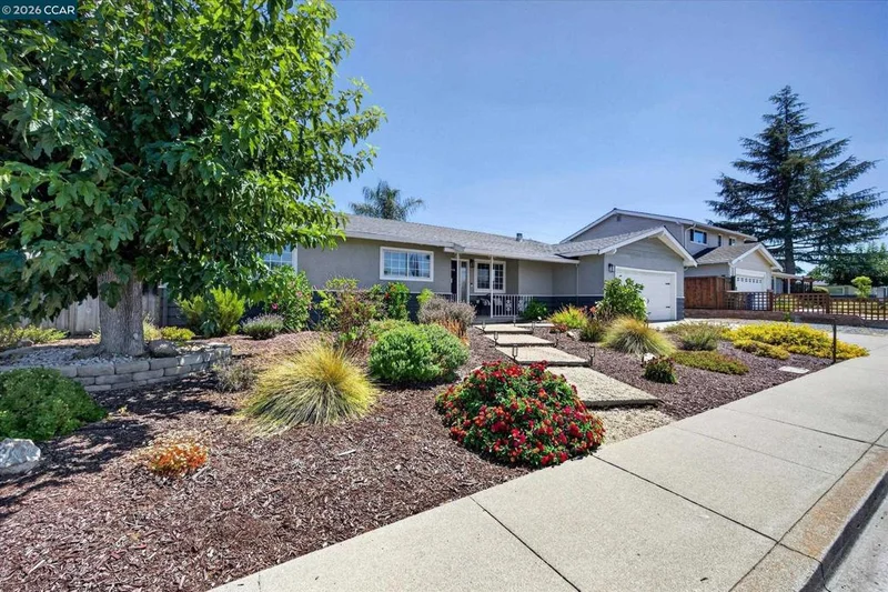 Photo 2 of 1560 American Beauty Dr