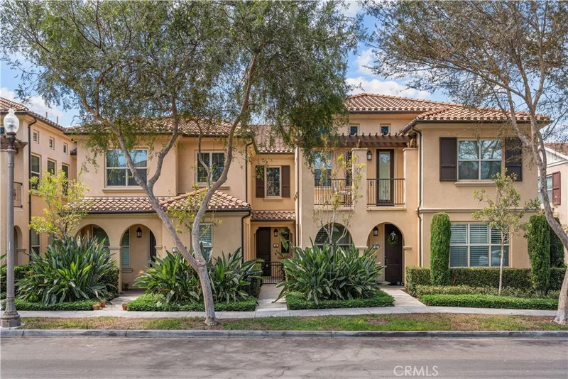 96 Rose Arch 26, Irvine, CA 92620