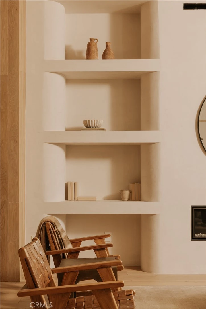 Interior 3