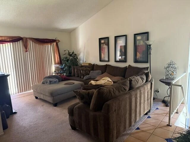 Interior 4