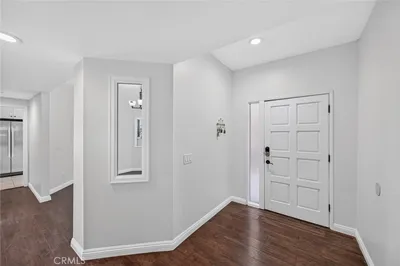 1026 S Marengo 2 photo 2