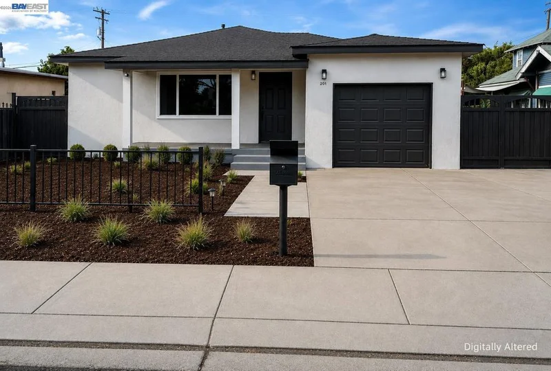 201 Barozzi Ave photo 2