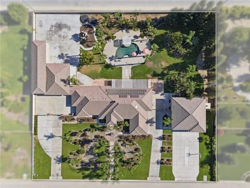Photo 2 of 17041 Anelura Court