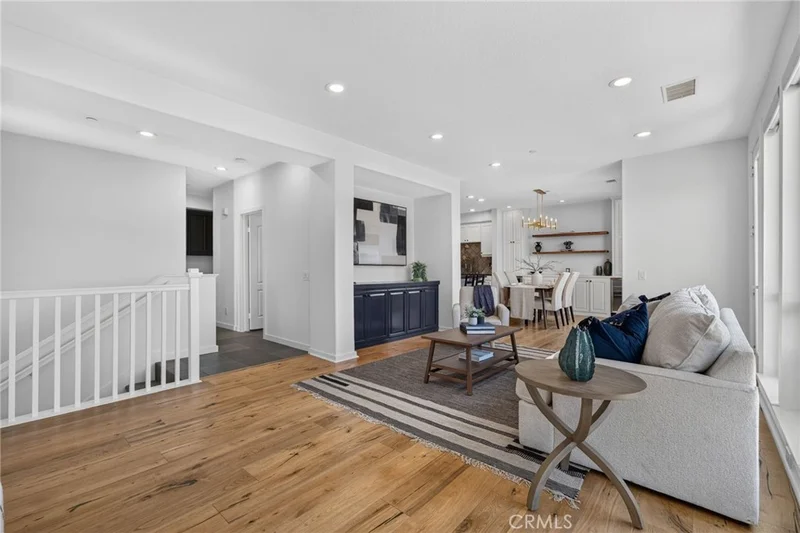 Photo 2 of 5509 W 149th