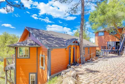 20162 Pine Mountain Dr