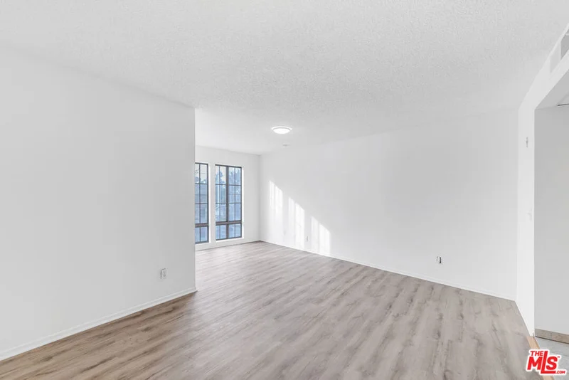 Photo 2 of 3600 Bagley Avenue 112