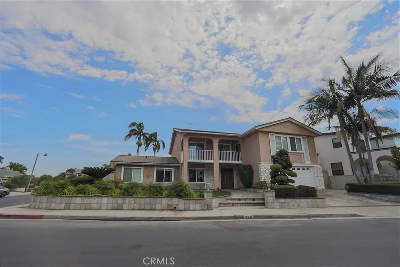720 Pepper Tree, Long Beach, CA 90815
