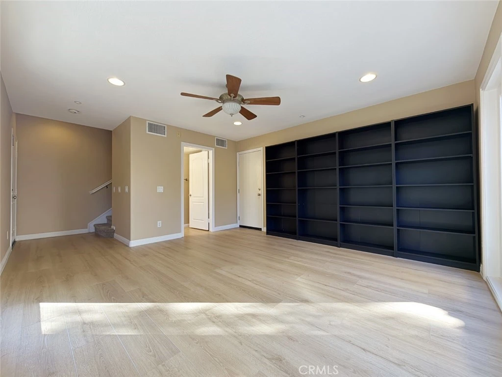 Interior 3