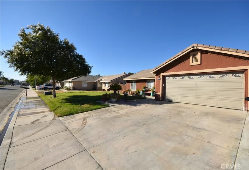 Photo 2 of 1480 Stratus Street