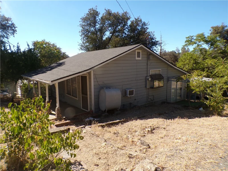 Photo 2 of 15540 32nd