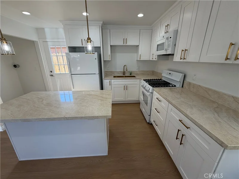 424 Poplar photo 2
