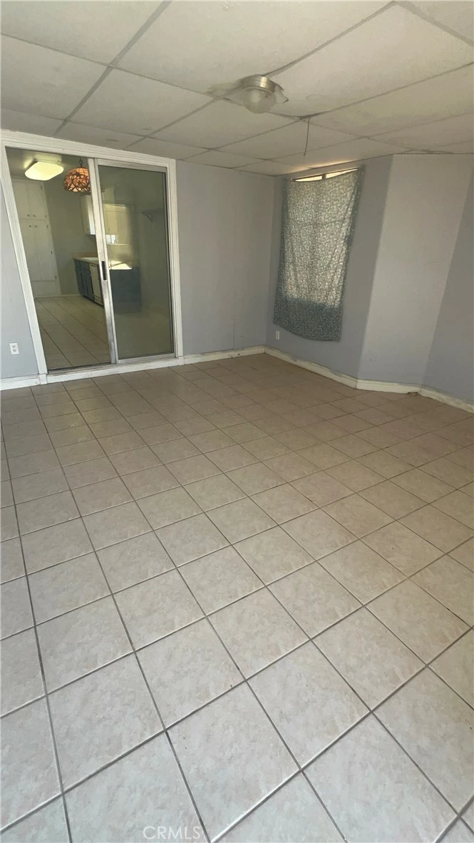 Interior 4
