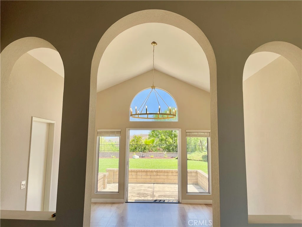 Interior 3