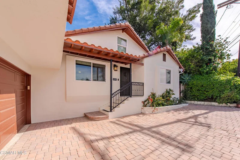 Photo 2 of 5076 Escobedo Drive