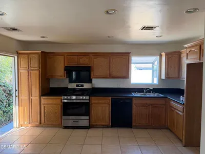 8847 Lindley Avenue photo 2