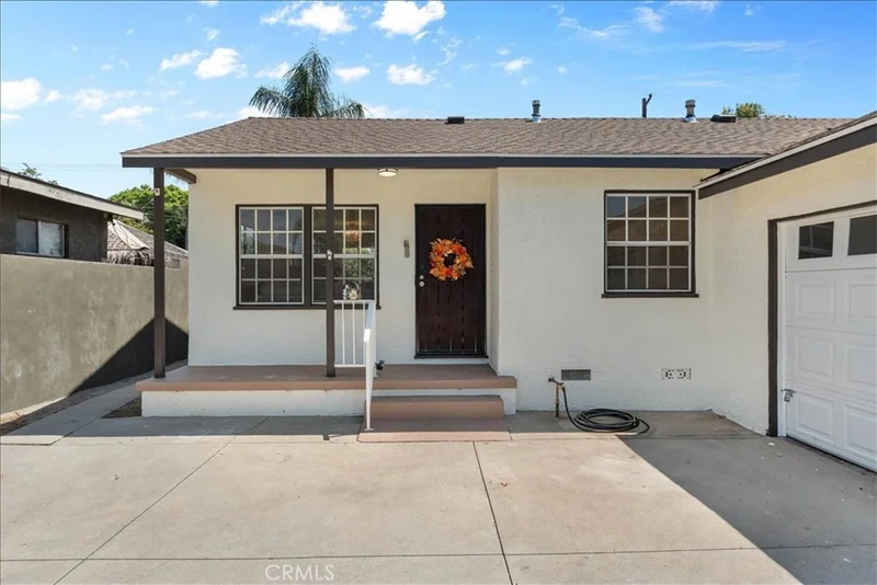 Photo 2 of 806 Sunkist Avenue