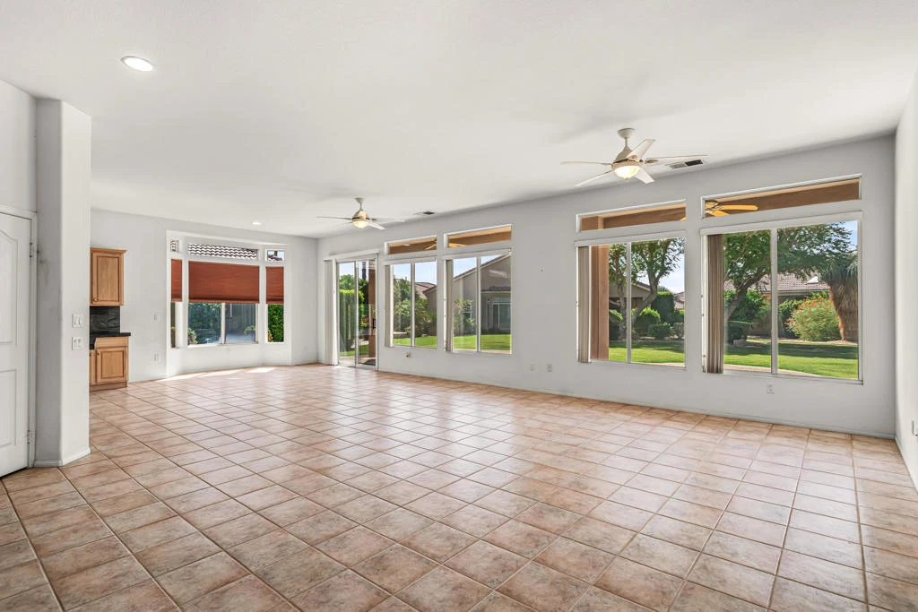 Interior 3