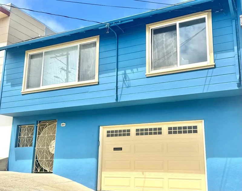 Photo 2 of 1642 Burrows Street