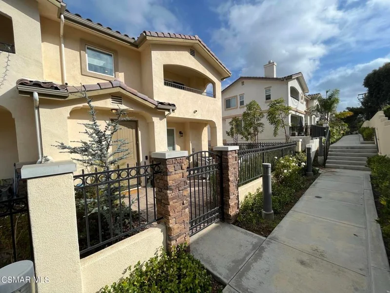 Photo 2 of 1204 Vista Heights Court