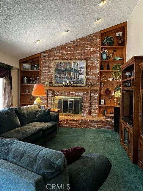 Interior 4
