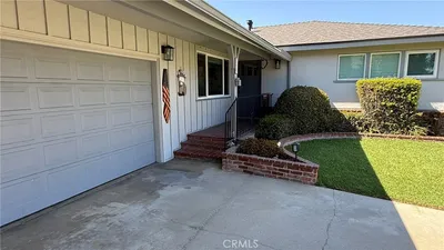 205 N Heathdale photo 2