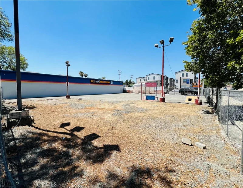 Photo 2 of 151 N Mountain Avenue