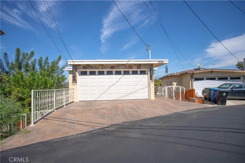 Photo 2 of 5065 La Calandria Drive