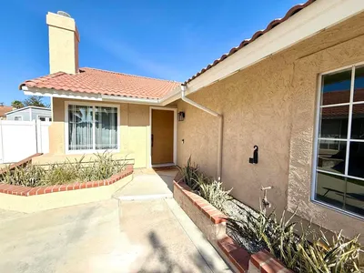 24399 Oakridge Cir photo 2