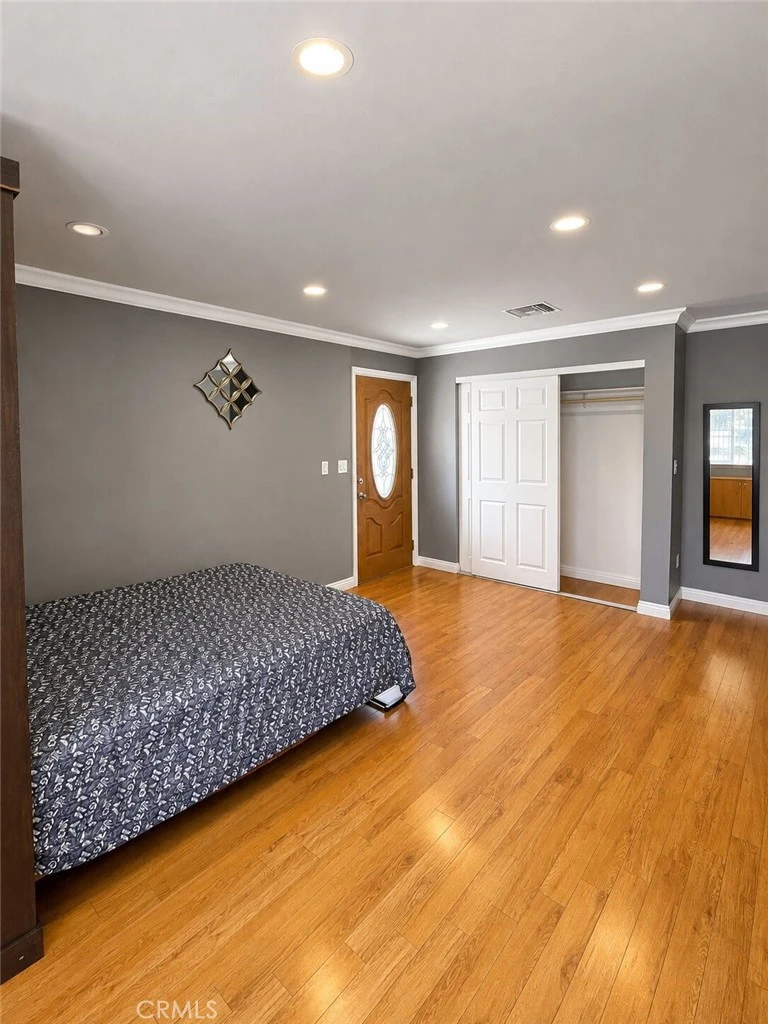 Interior 2