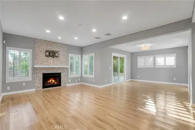 25906 Bellis Drive photo 2