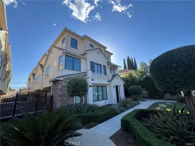 22 E Colorado photo 2