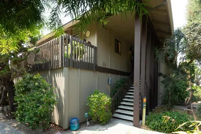 9500 Center Street 4