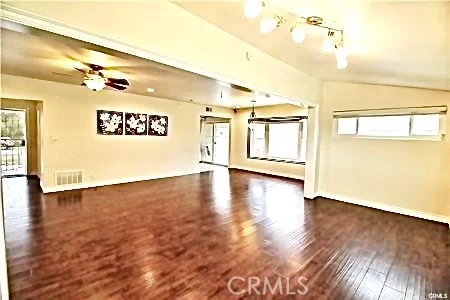 Photo 2 of 1704 E Vine Avenue